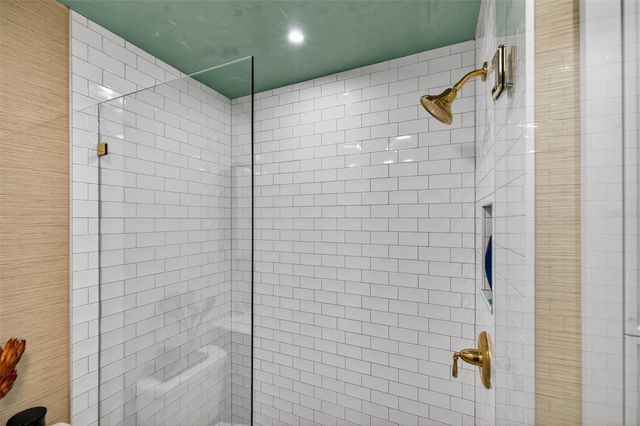 410 35TH AVENUE NE, St Petersburg, FL 33704