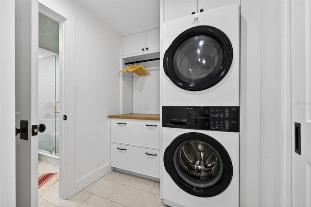 410 35TH AVENUE NE, St Petersburg, FL 33704