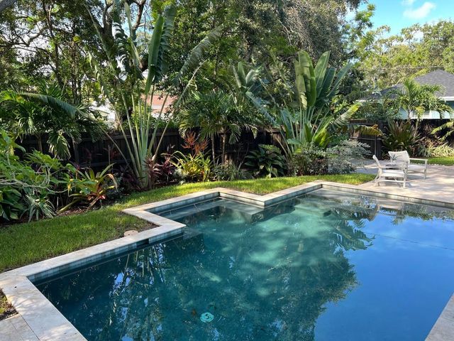 410 35TH AVENUE NE, St Petersburg, FL 33704