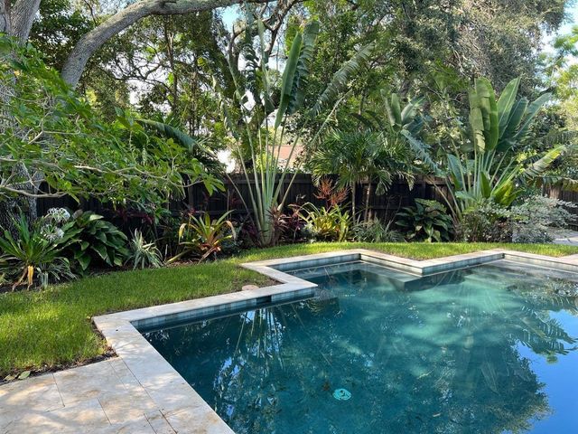 410 35TH AVENUE NE, St Petersburg, FL 33704