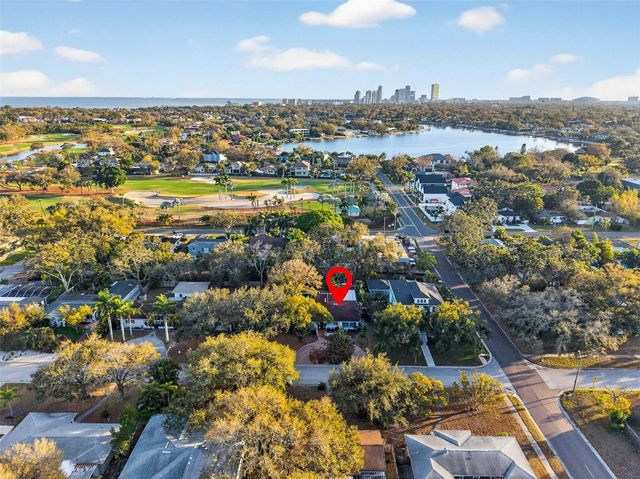 410 35TH AVENUE NE, St Petersburg, FL 33704