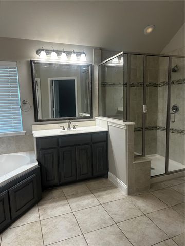 229 Crestlyn Drive, Midlothian, TX 76065