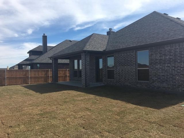 229 Crestlyn Drive, Midlothian, TX 76065