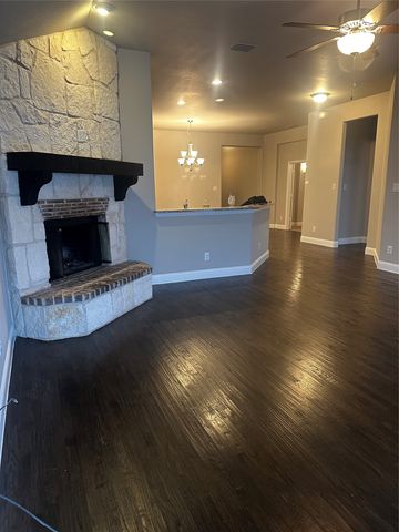 229 Crestlyn Drive, Midlothian, TX 76065