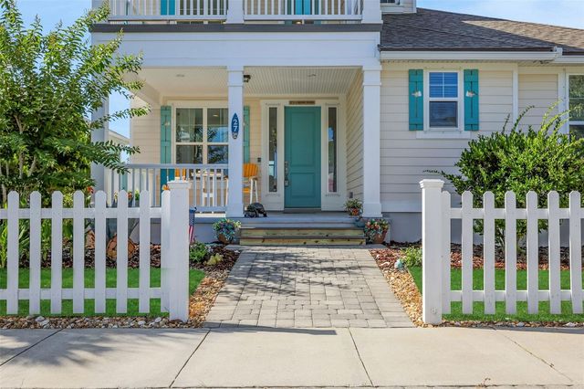 27 SANDY BEACH WAY, Palm Coast, FL 32137