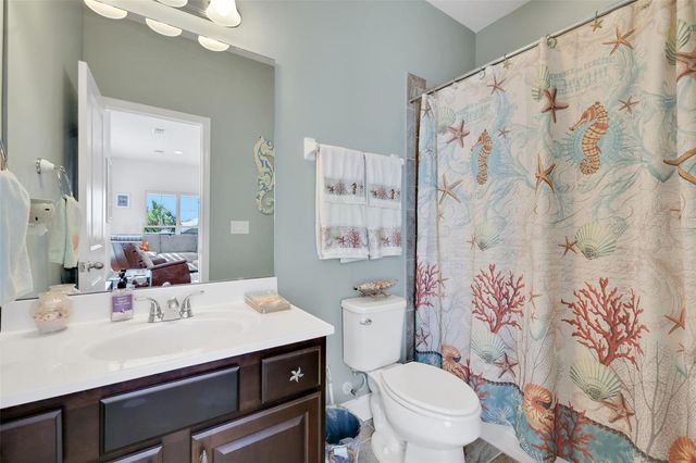 27 SANDY BEACH WAY, Palm Coast, FL 32137