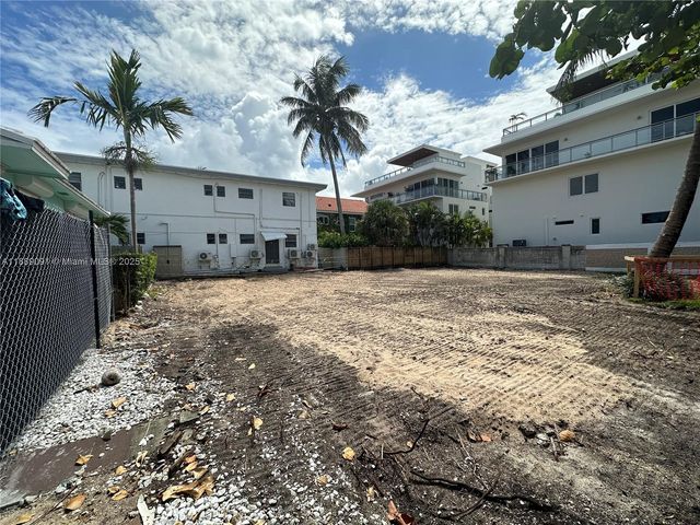 350 Walnut St, Hollywood, FL 33019