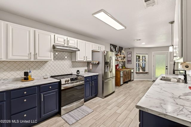 1607 Stillwater Drive, Gautier, MS 39553