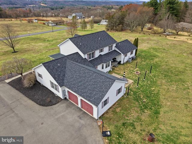 8285 POHOPOCO DR, Kunkletown, PA 18058