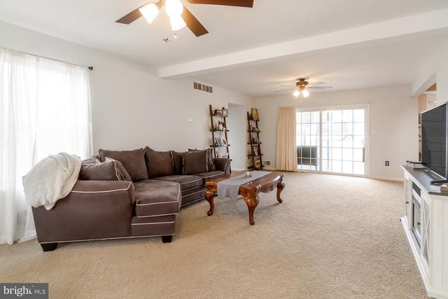 8285 POHOPOCO DR, Kunkletown, PA 18058