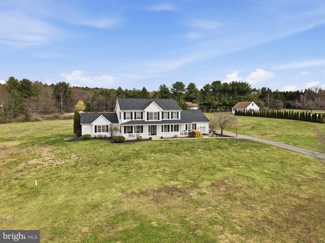 8285 POHOPOCO DR, Kunkletown, PA 18058