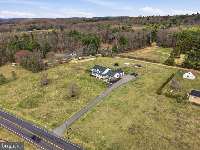 8285 POHOPOCO DR, Kunkletown, PA 18058