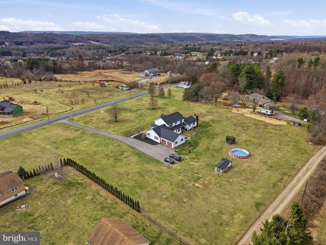 8285 POHOPOCO DR, Kunkletown, PA 18058