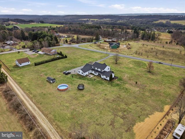 8285 POHOPOCO DR, Kunkletown, PA 18058