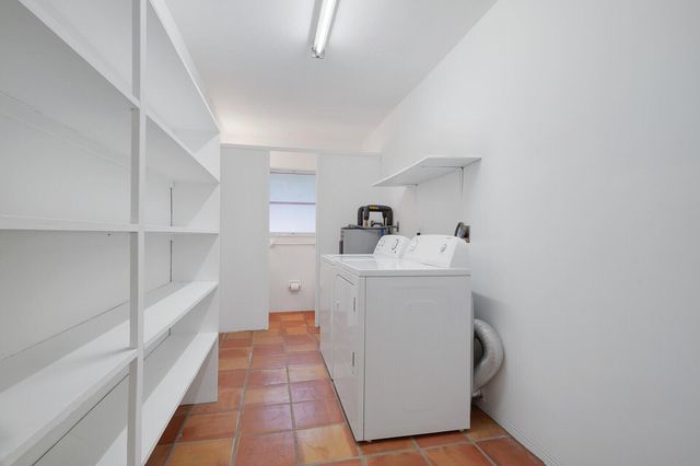 7 SE Paddock Circle, Jupiter, FL 33469