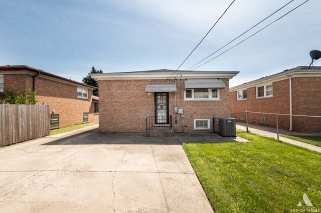 558 Muskegon Avenue, Calumet City, IL 60409