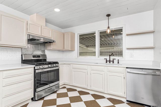 45139 Spellman Wall Rd, Prairieville, LA 70769