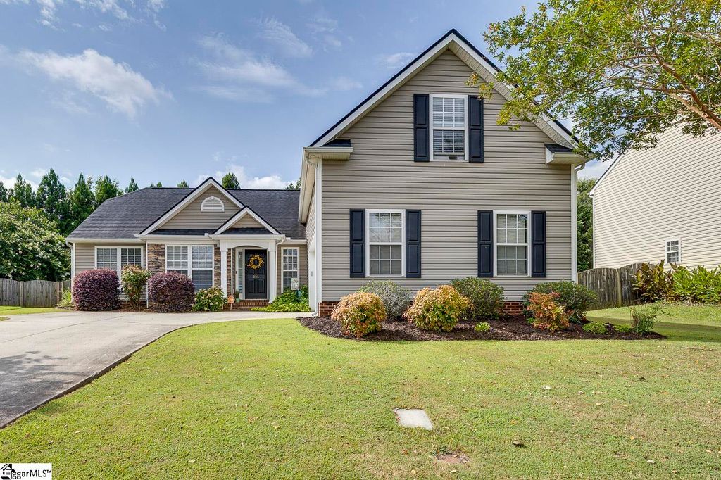 305 Plamondon Drive, Simpsonville, SC 29680