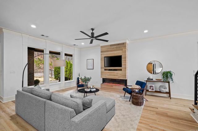 4 Tupelo Court, Little Rock, AR 72223