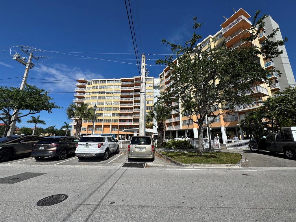 2025 NE 164th Street 601, North Miami Beach, FL 33162