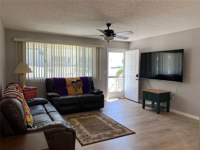 10940 SW 87TH COURT, Ocala, FL 34481