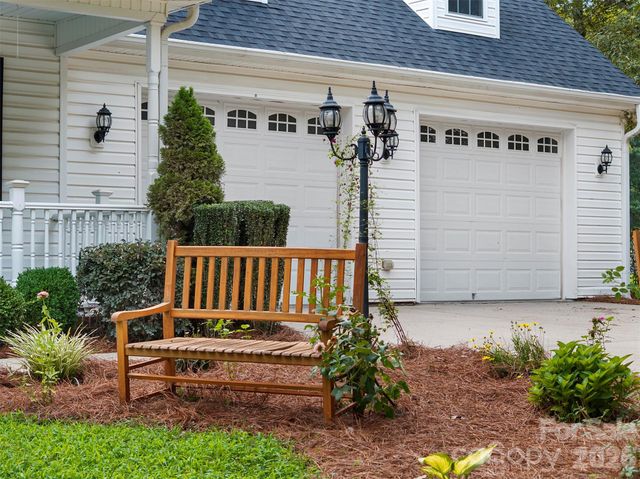 7233 Ridge Road, Lexington, NC 27295