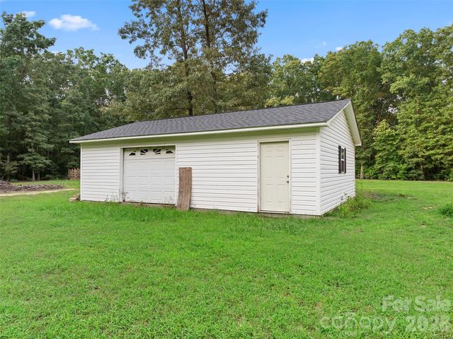 7233 Ridge Road, Lexington, NC 27295