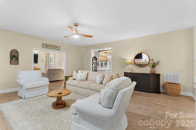 7233 Ridge Road, Lexington, NC 27295