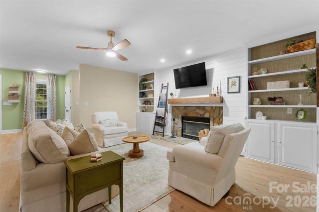 7233 Ridge Road, Lexington, NC 27295