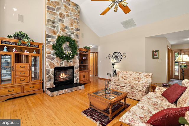 6 GREENS CT, Berlin, MD 21811