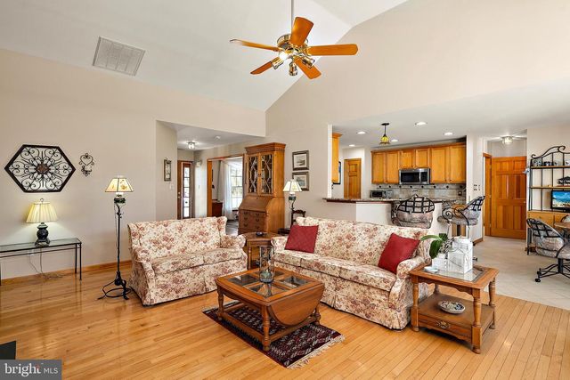 6 GREENS CT, Berlin, MD 21811