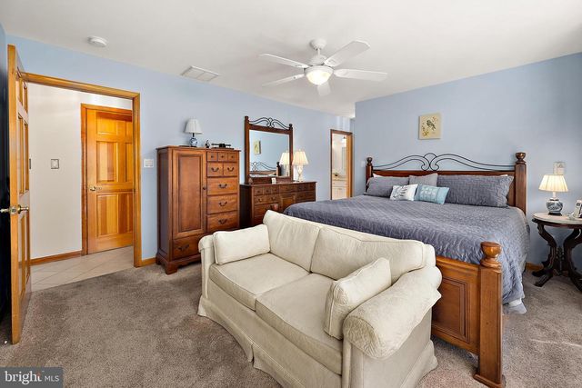 6 GREENS CT, Berlin, MD 21811