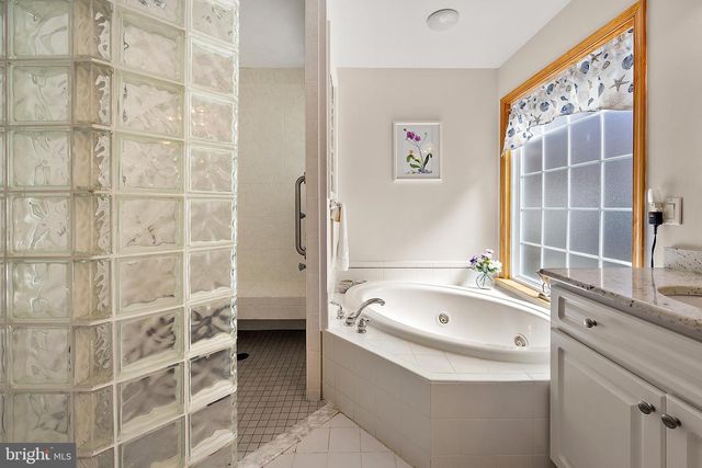 6 GREENS CT, Berlin, MD 21811