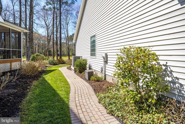 6 GREENS CT, Berlin, MD 21811