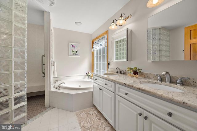 6 GREENS CT, Berlin, MD 21811