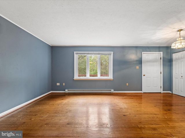 220 CHESTNUT GROVE RD, Winchester, VA 22603