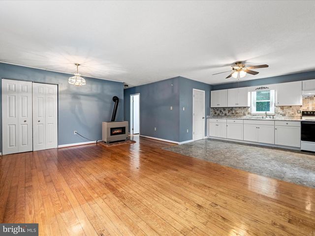 220 CHESTNUT GROVE RD, Winchester, VA 22603