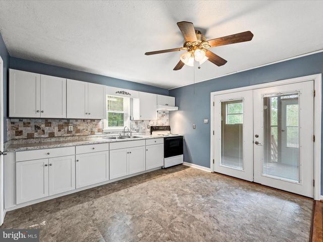 220 CHESTNUT GROVE RD, Winchester, VA 22603