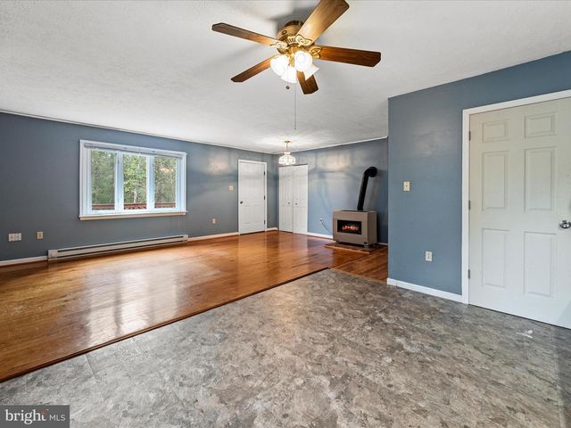 220 CHESTNUT GROVE RD, Winchester, VA 22603