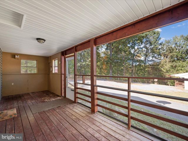 220 CHESTNUT GROVE RD, Winchester, VA 22603