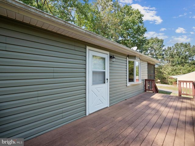 220 CHESTNUT GROVE RD, Winchester, VA 22603