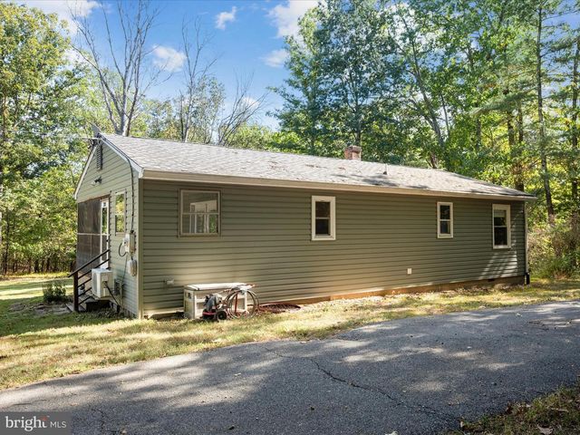 220 CHESTNUT GROVE RD, Winchester, VA 22603