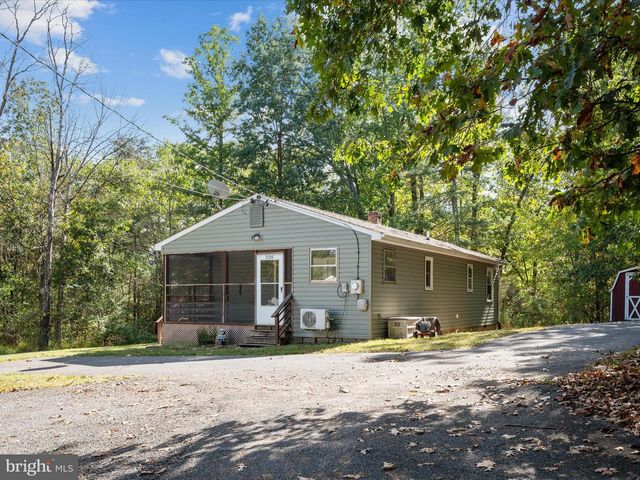 220 CHESTNUT GROVE RD, Winchester, VA 22603