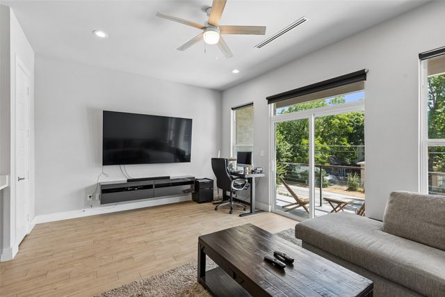 2603 Crossman Avenue, Dallas, TX 75212