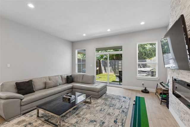 2603 Crossman Avenue, Dallas, TX 75212