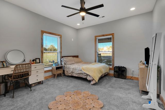 110 Buzzard Roost Rd, Chapel Hill, TN 37034