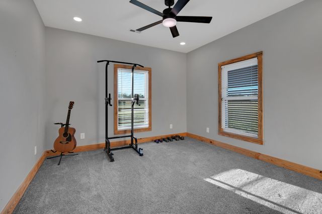 110 Buzzard Roost Rd, Chapel Hill, TN 37034