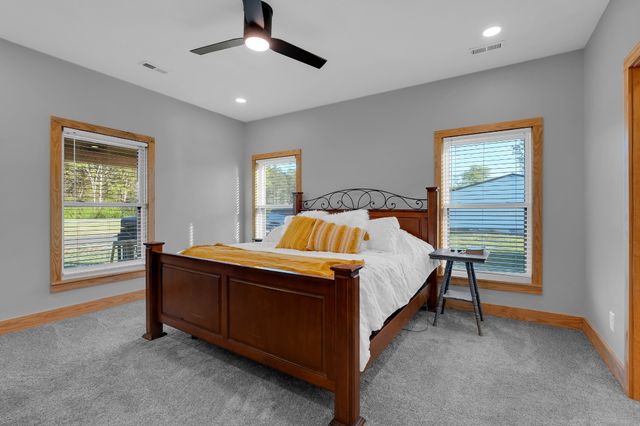 110 Buzzard Roost Rd, Chapel Hill, TN 37034