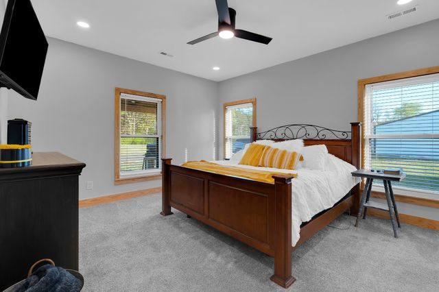 110 Buzzard Roost Rd, Chapel Hill, TN 37034