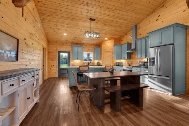 110 Buzzard Roost Rd, Chapel Hill, TN 37034